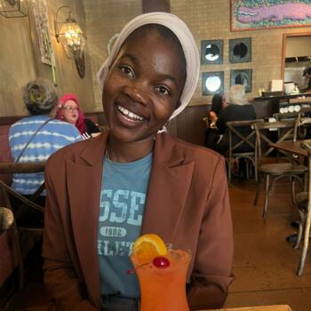 Nanny in Santa Cruz: Nyeleti