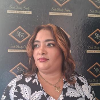 Niñera en Hato Mayor del Rey: Carina