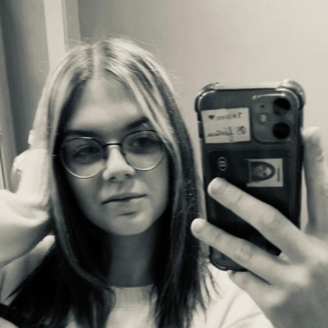 Babysitter in Antoing: Lea