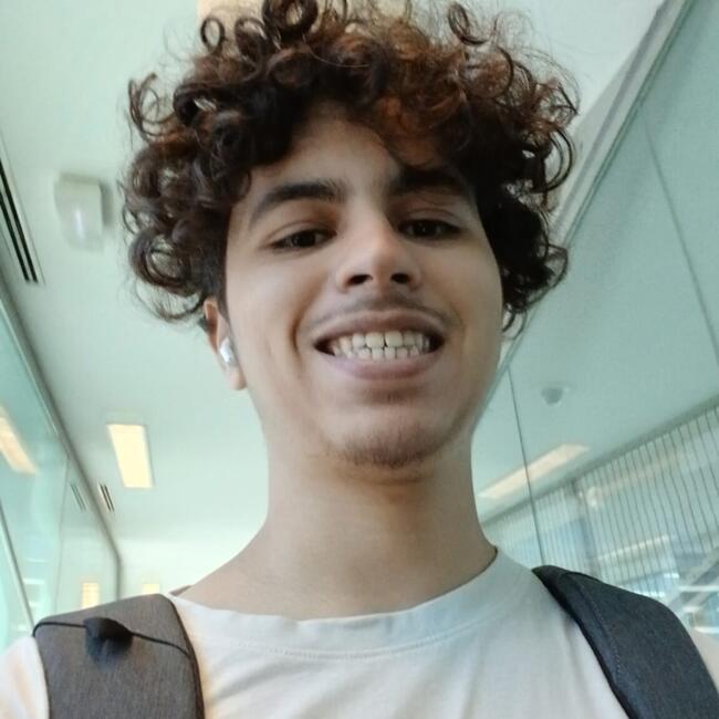 Canguro en Vigo: Houssam