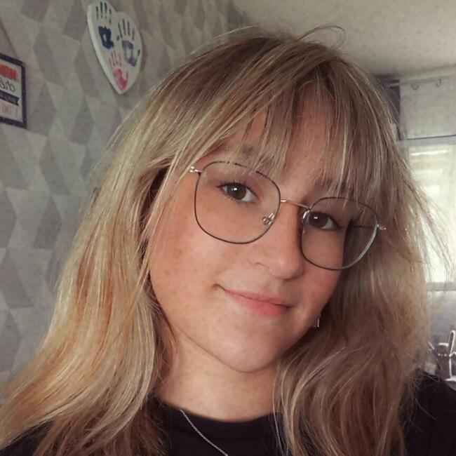 Babysitter in Guesnain: Justine