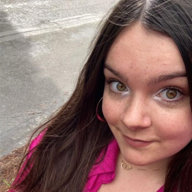 Babysitter in Pontchâteau: Camille