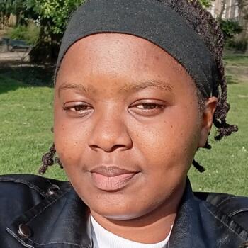 Babysitter in Tourcoing: Morine