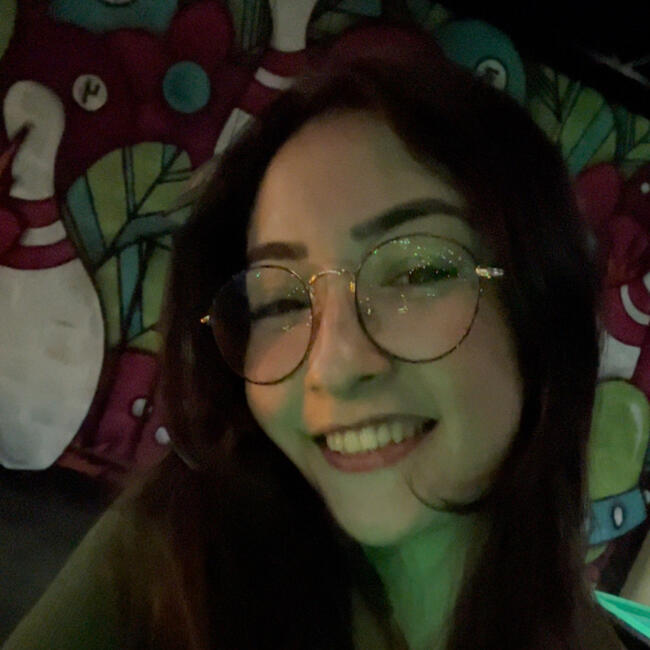 Babá em Joinville: Khatluyn