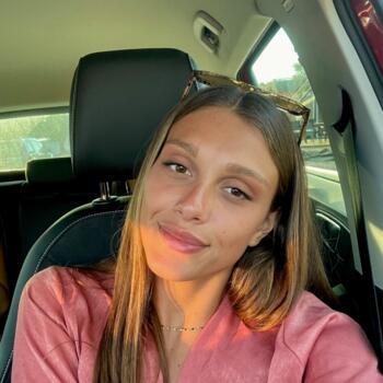 Babysitter in Rodez: Eva