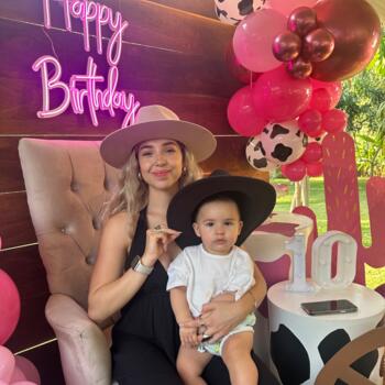 Trabajo para niñera en Manzanillo: trabajo de niñera Ana