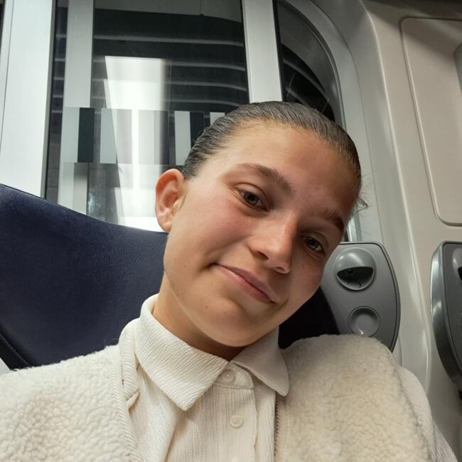 Babysitter in Bourg-en-Bresse: Eva