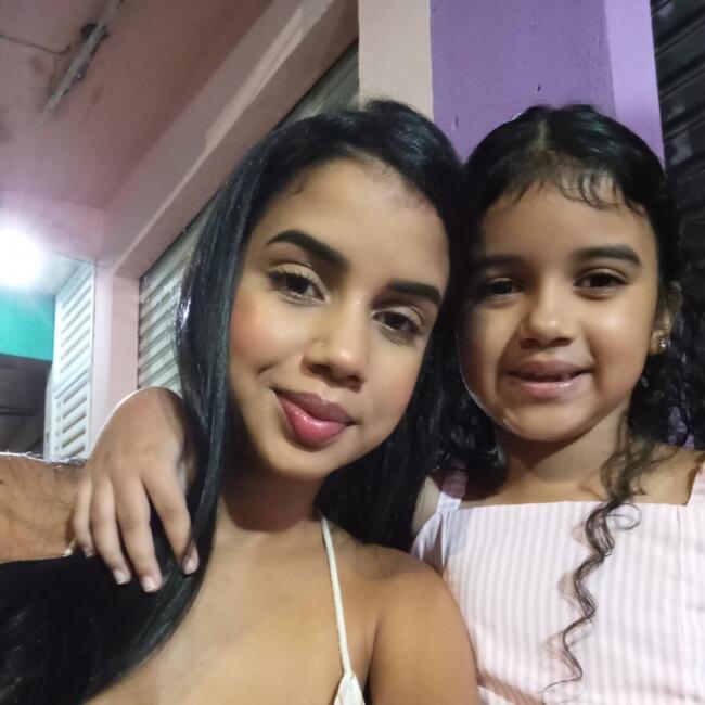 Babysitter in Recife: Maria Clara 