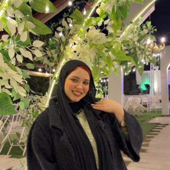 Babysitter in Cairo: Ragia