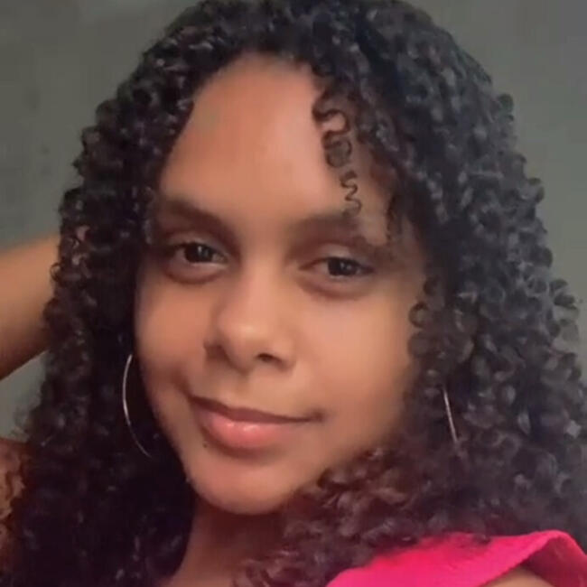 Emprego de babá em Recife: Yasmin
