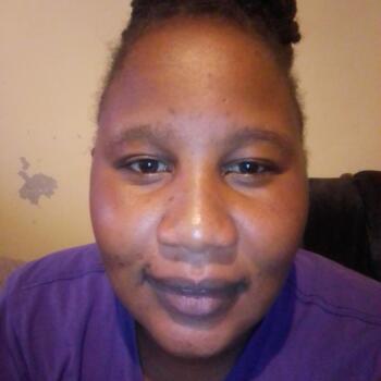 Babysitter Nairobi: Sharon