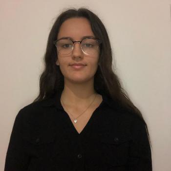 Babysitter Almada: Inês