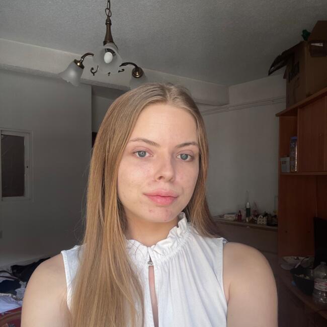 Babysitter in Liège: Caroline