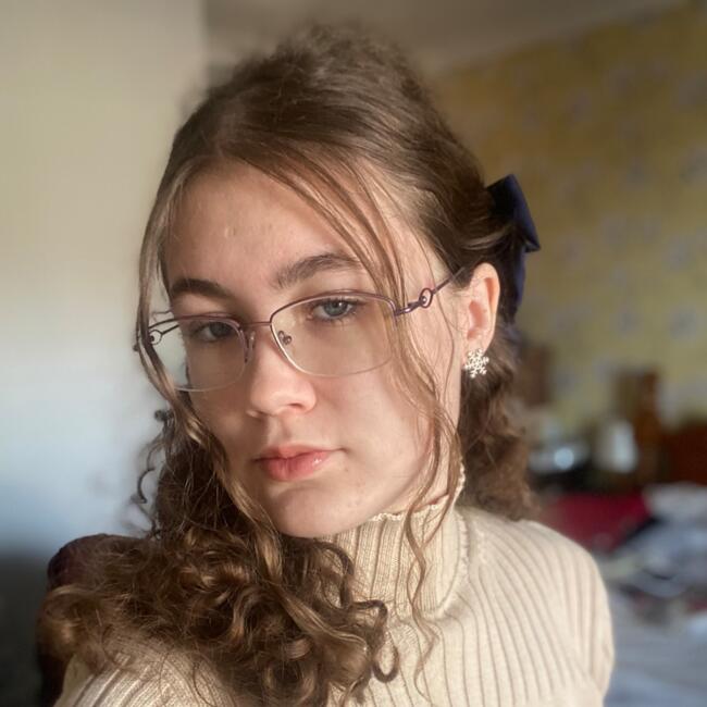 Babysitter in Ely: Caitlin