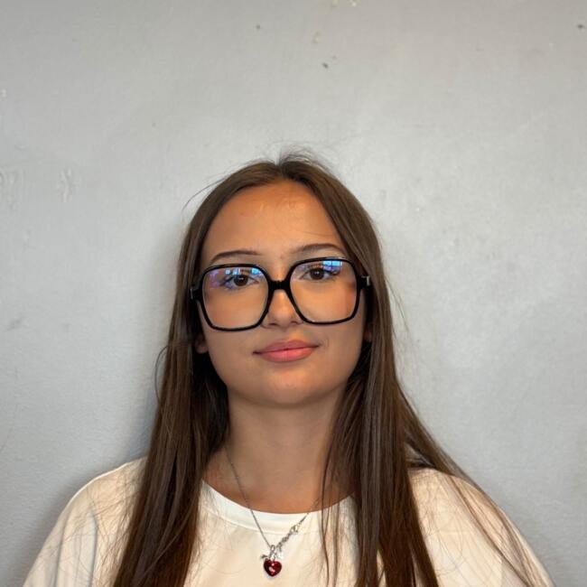 Babysitter in Tourcoing: Eurydice