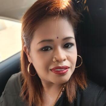 临时保姆 新加坡: Guythri (Suzanna)