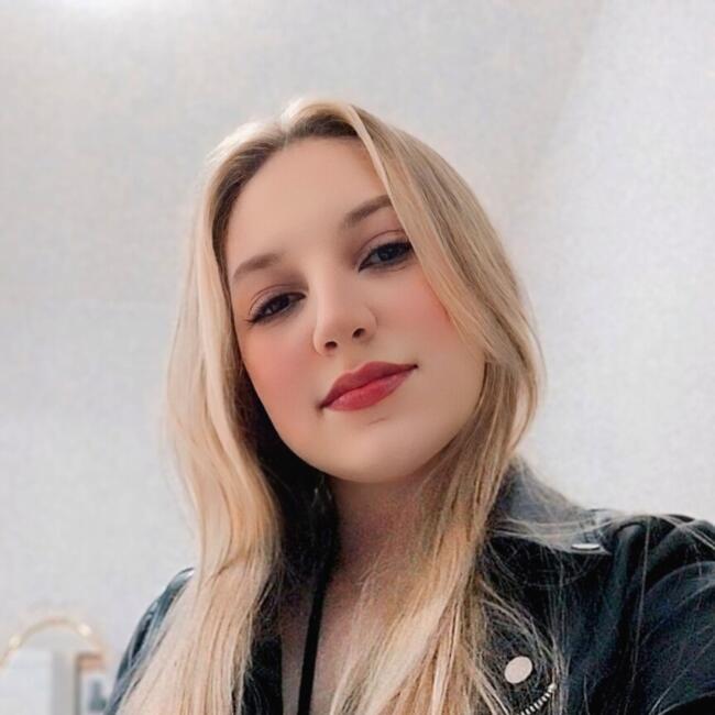 Emprego de babá em Blumenau: Ana