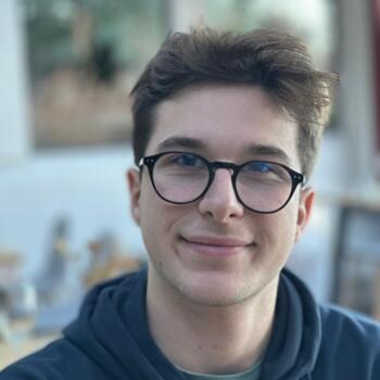 Babysitter in Paris: Raphaël