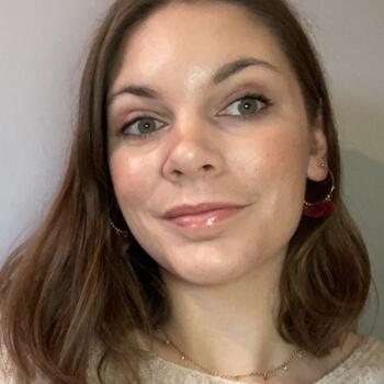 Babysitter Saint-Savin: Laura