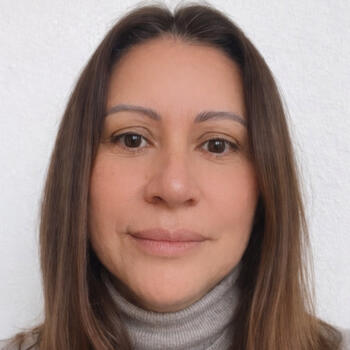 Babysitter in Setúbal: Luciana