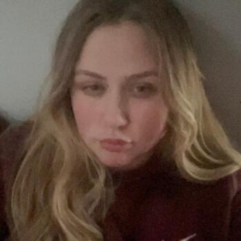 Babysitter in Dayton (Maine): Mackenzie