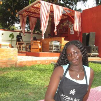 Babysitter Accra: Marian