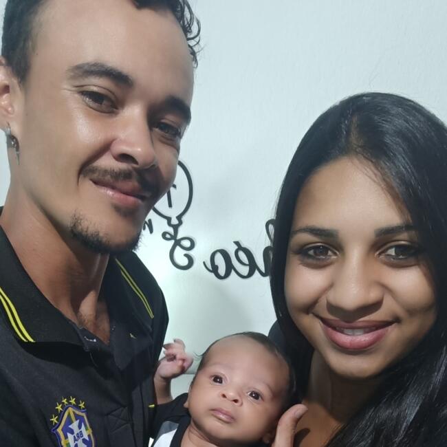 Emprego de babá em Sete Lagoas: Thais