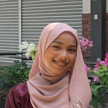 Pengasuh di Kampung Setia: Ain