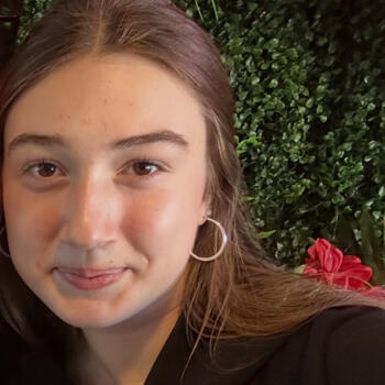 Baby-sitter in Oakville: Bridget