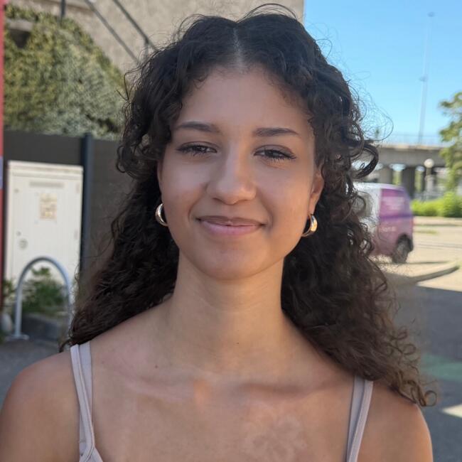 Babysitter in Annecy: Malia