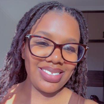 Babysitter Nairobi: Marie therese