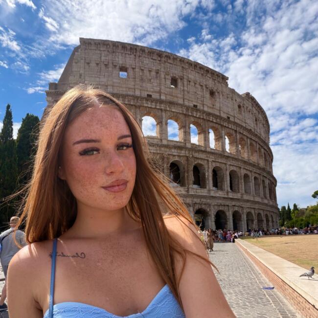 Babysitter in Taormina: Mely