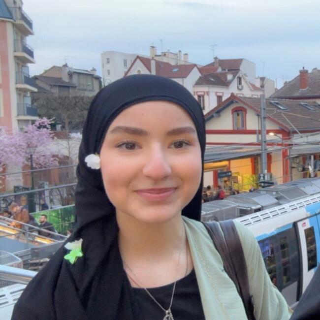 Babysitter in Argenteuil: Melina