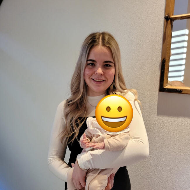 Baby-sitter in Mels: Nadine