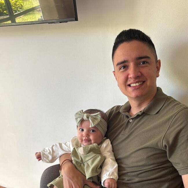 Babysitting job in Pereira: Esteban