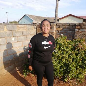 Babysitter in Randfontein: Lauren