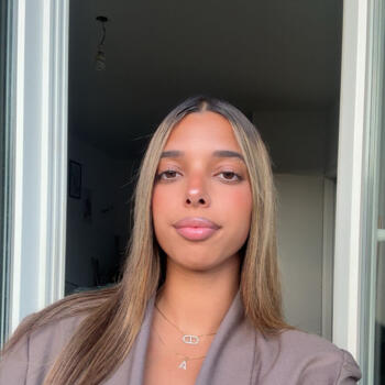 Baby-sitter Voiron: Joudia