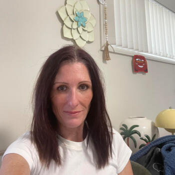 Babysitting job in Central Coast: babysitting job Jodi