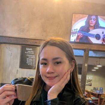 Babysitter in Paris: Mariel