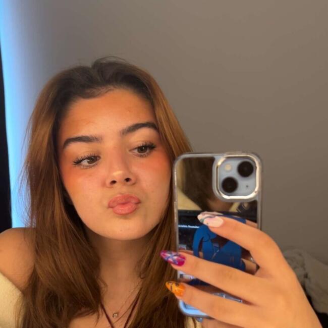 Babysitter in Nîmes: Kenza