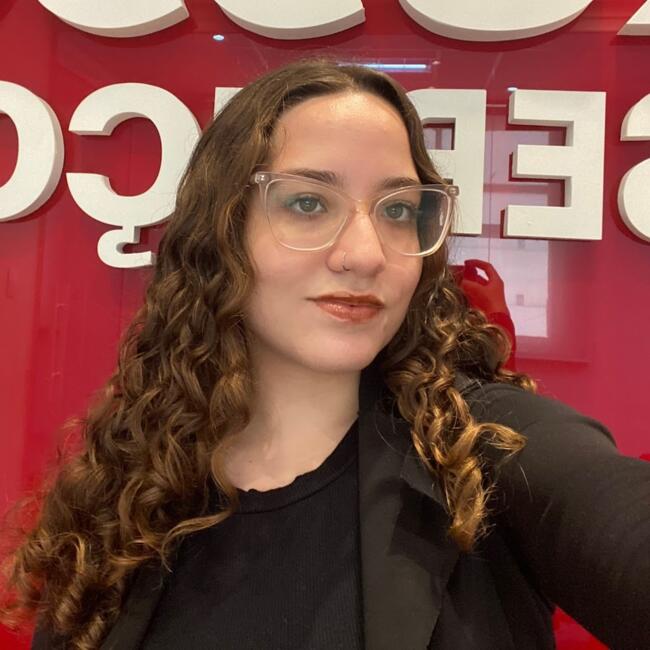 Babysitter in Niterói: Fabiana