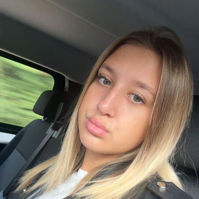 Babysitter in Rotherham: Kaydie