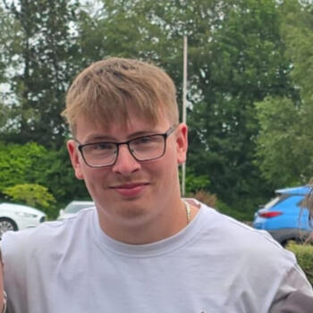 Babysitter in Stafford: Ross