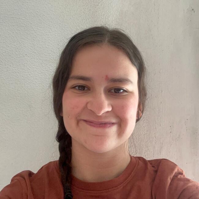Babysitter in Petrel: Lorena