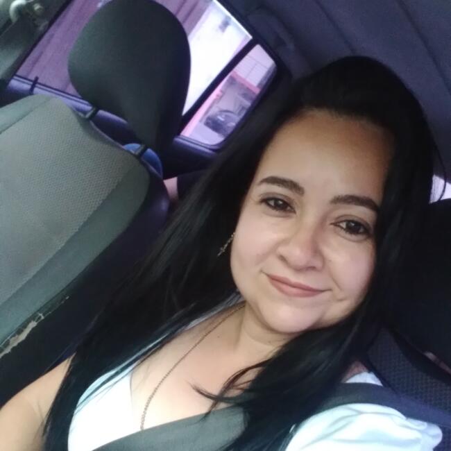 Babysitter in Louveira: Gislayne