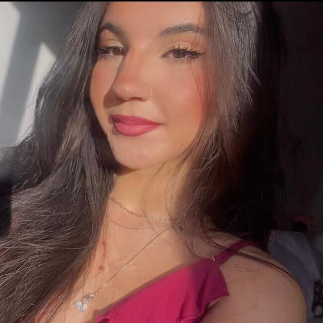 Babysitter em Braga: Yane Gabriele