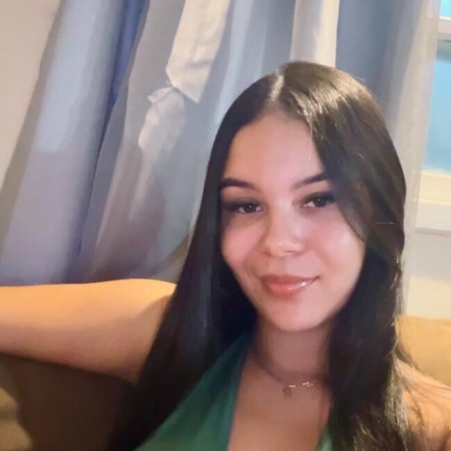Babysitter in São Gonçalo (São Gonçalo): Laura