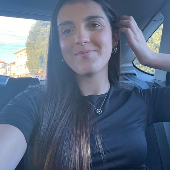 Babysitter in São Tiago de Custoias: Inês