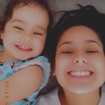 Babysitter Lisboa: Lara Viviana