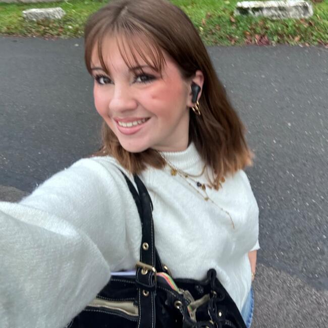 Babysitter in Darnétal: Malou